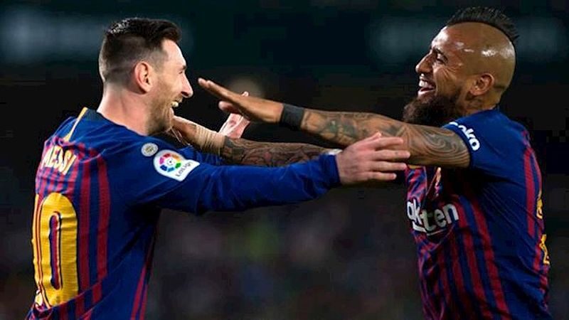 Messi gửi lời từ biệt xúc động tới Vidal