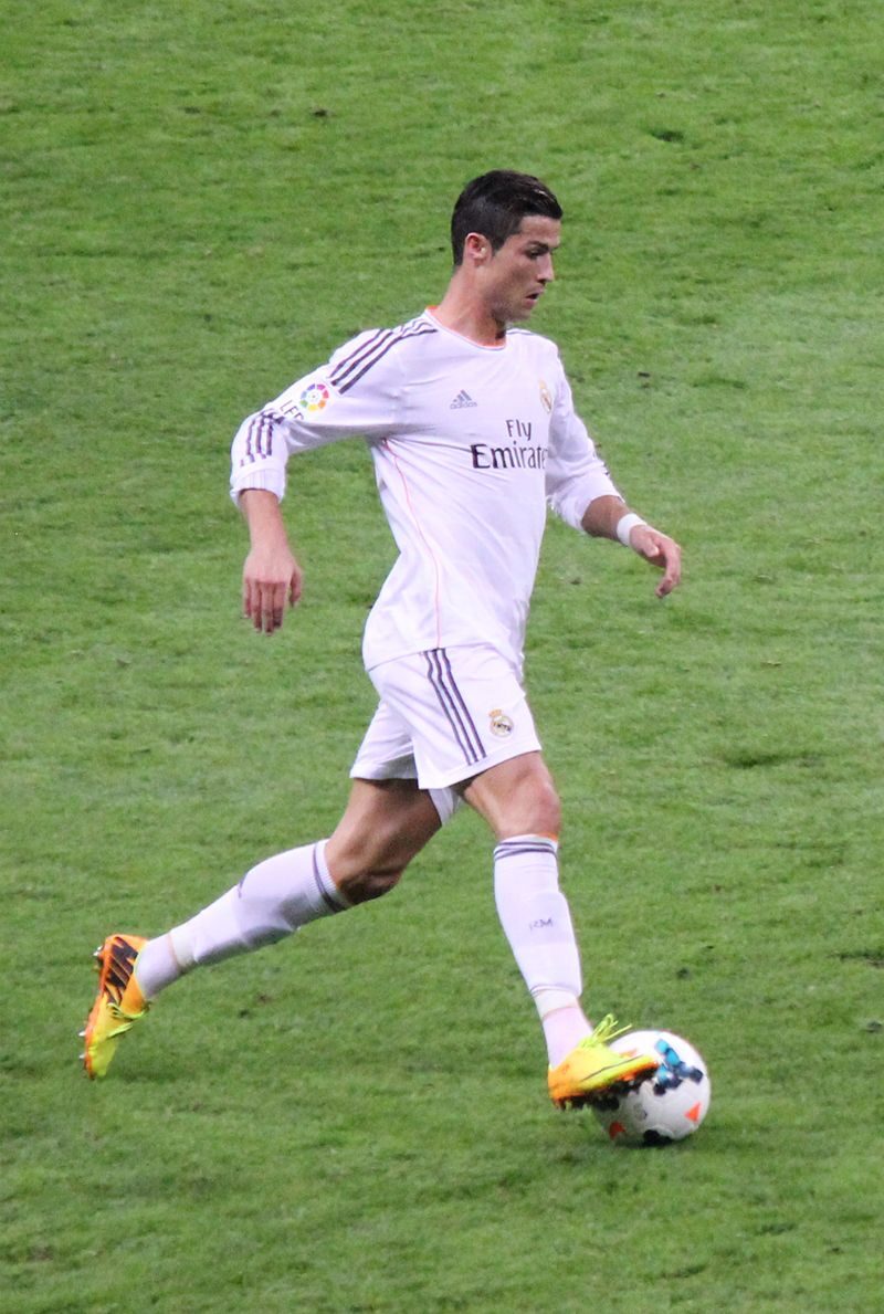 Ronaldo đã ghi 17 bàn ở Champions League 2013–14 trong chiến dịch La Décima của Real Madrid