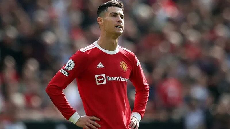 Ronaldo đau buồn báo tin con trai sơ sinh qua đời - 1