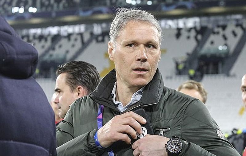 Van Basten đánh giá Messi hơn Ronaldo